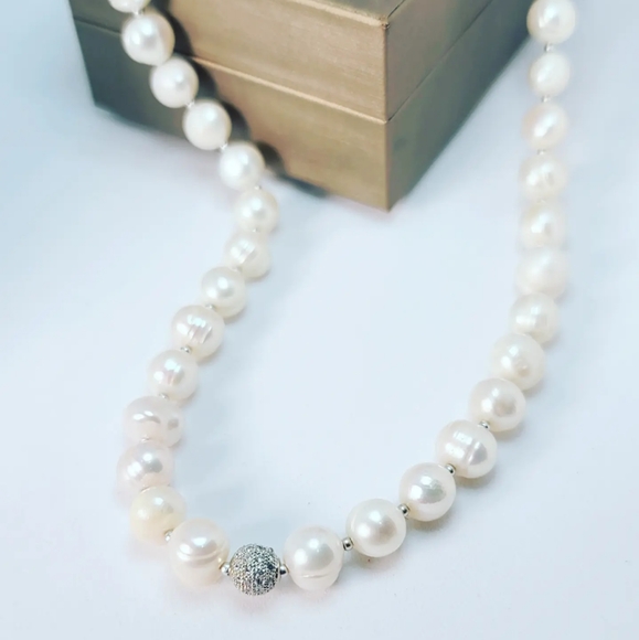 Freshwater Pearl Zirconia Charm necklace - Picture 3 of 4